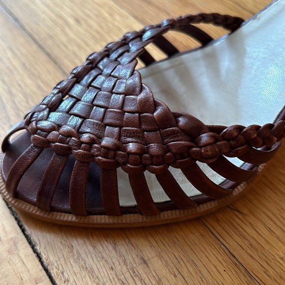 Nina leather woven sling back shoe. Size 7 1/2 M - Picture 2 of 6